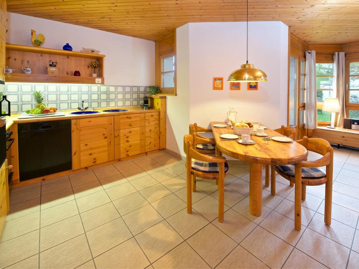 Schweizerhof Ferienwohnungen Lenzerheide 5 Room photo